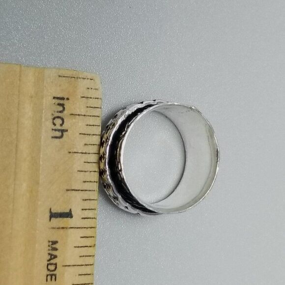 Vintage Wide Spinner Ring, Silver Tone Embossed Band, Size 6, Stacking Estate - Picture 5 of 9